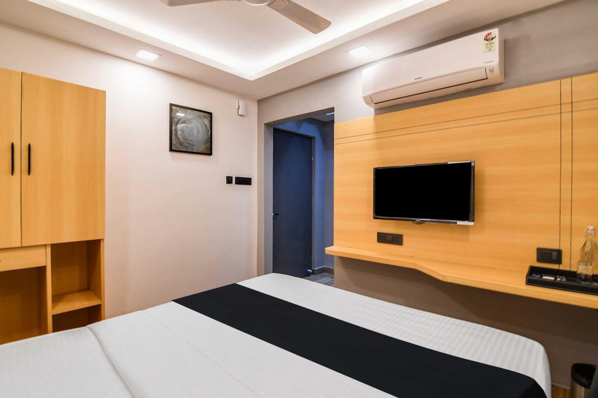 Super Townhouse Oak Sayhallo Ecstasy ブバネーシュワル エクステリア 写真