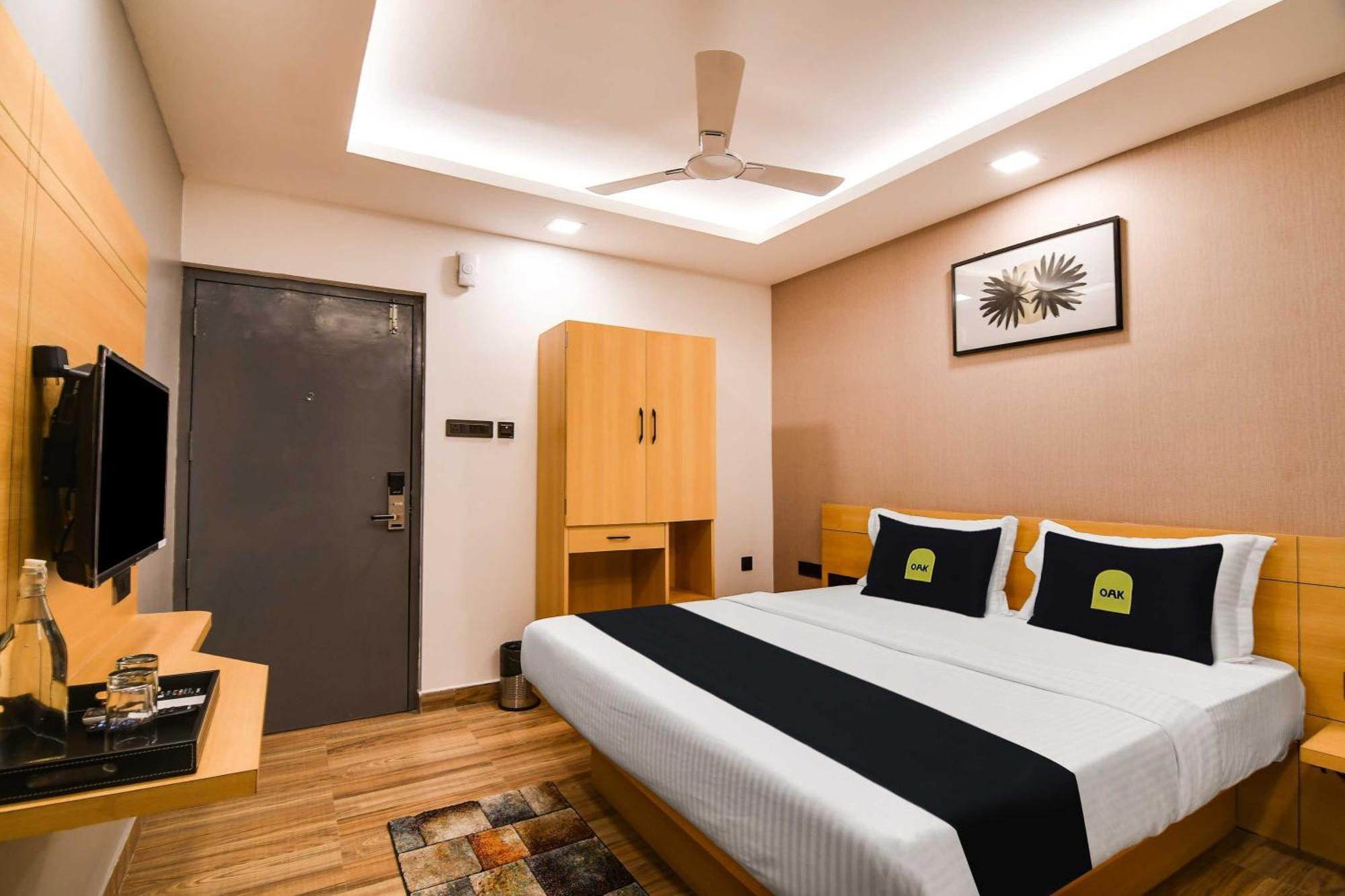 Super Townhouse Oak Sayhallo Ecstasy ブバネーシュワル エクステリア 写真