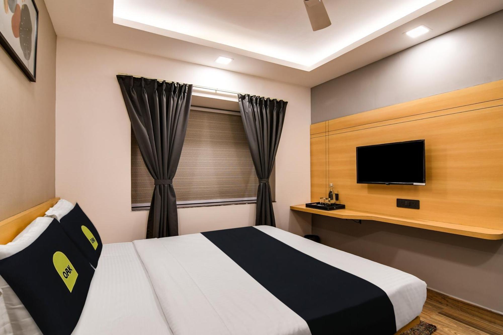 Super Townhouse Oak Sayhallo Ecstasy ブバネーシュワル エクステリア 写真