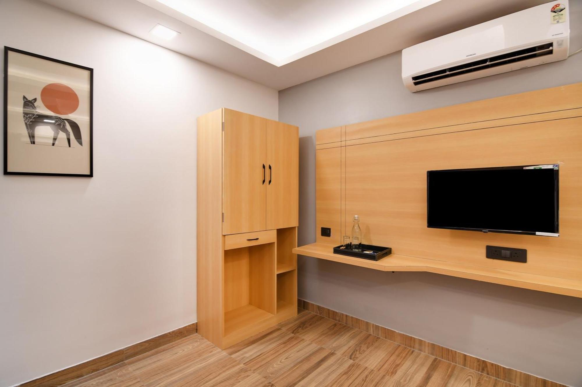 Super Townhouse Oak Sayhallo Ecstasy ブバネーシュワル エクステリア 写真
