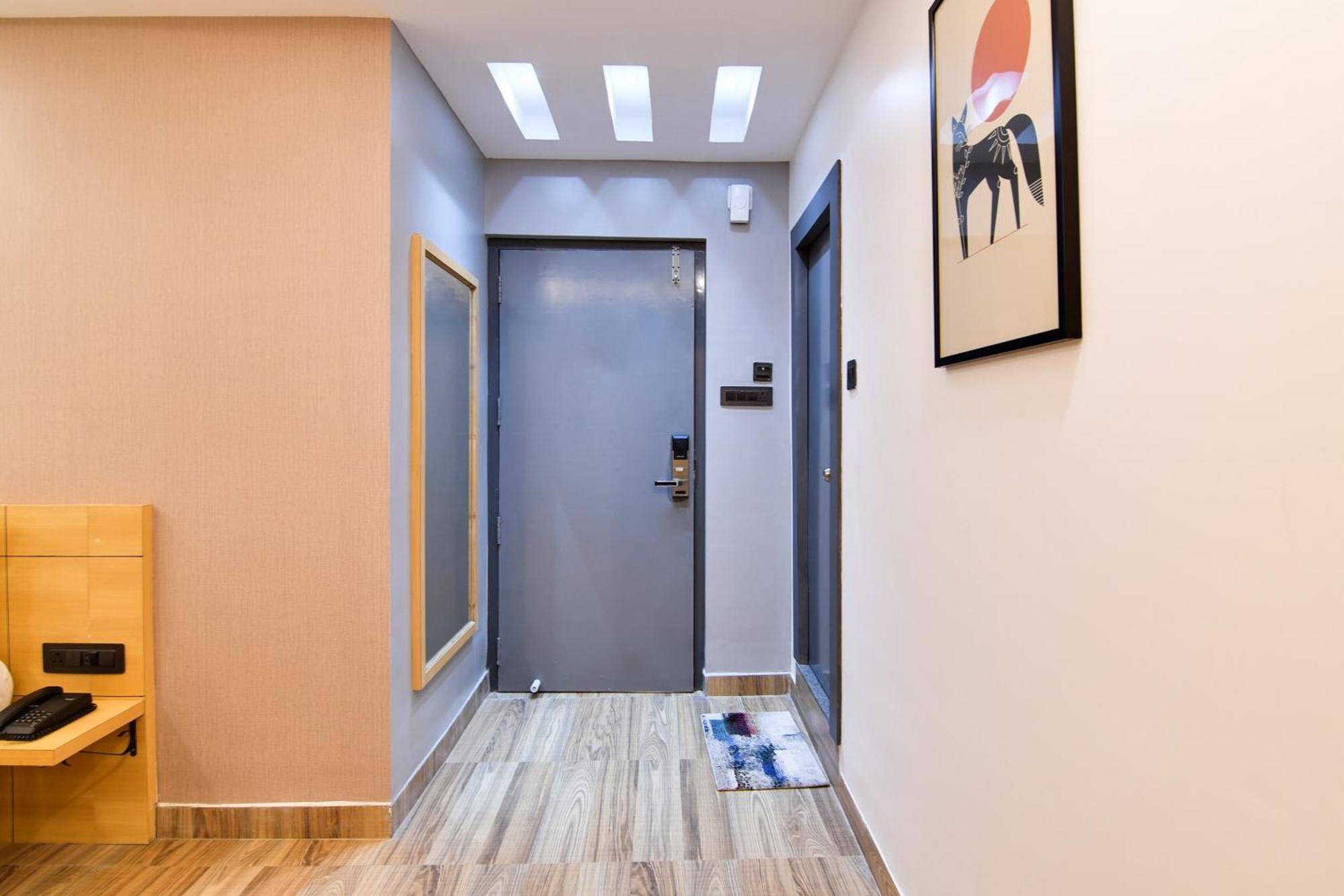 Super Townhouse Oak Sayhallo Ecstasy ブバネーシュワル エクステリア 写真