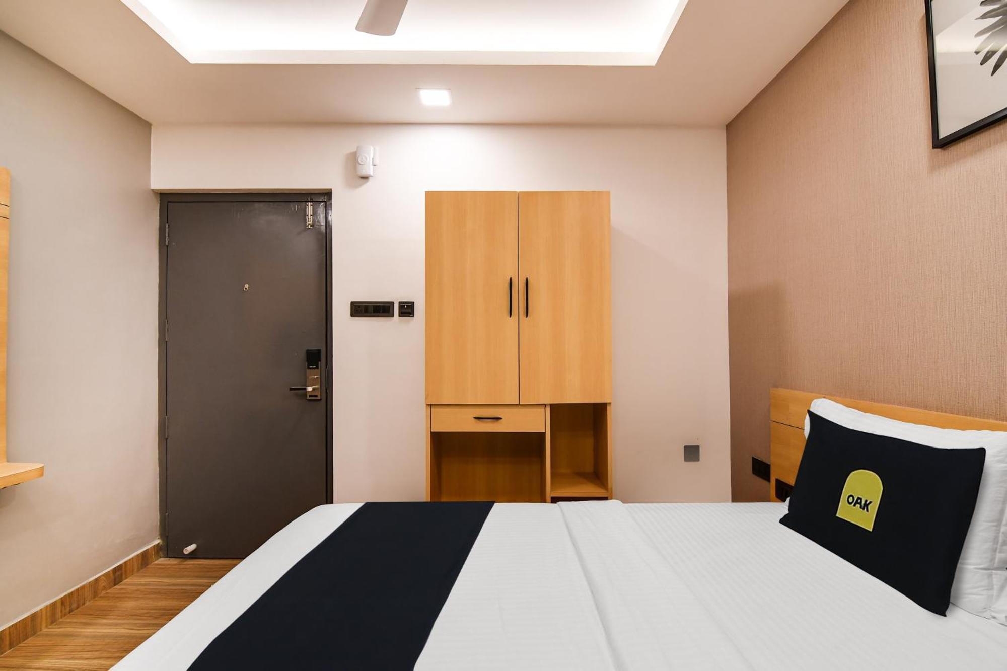 Super Townhouse Oak Sayhallo Ecstasy ブバネーシュワル エクステリア 写真