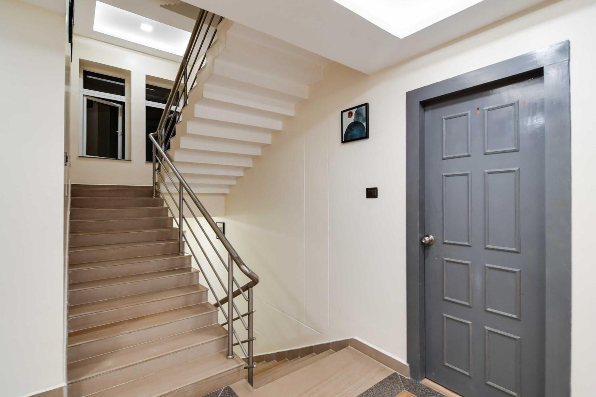 Super Townhouse Oak Sayhallo Ecstasy ブバネーシュワル エクステリア 写真