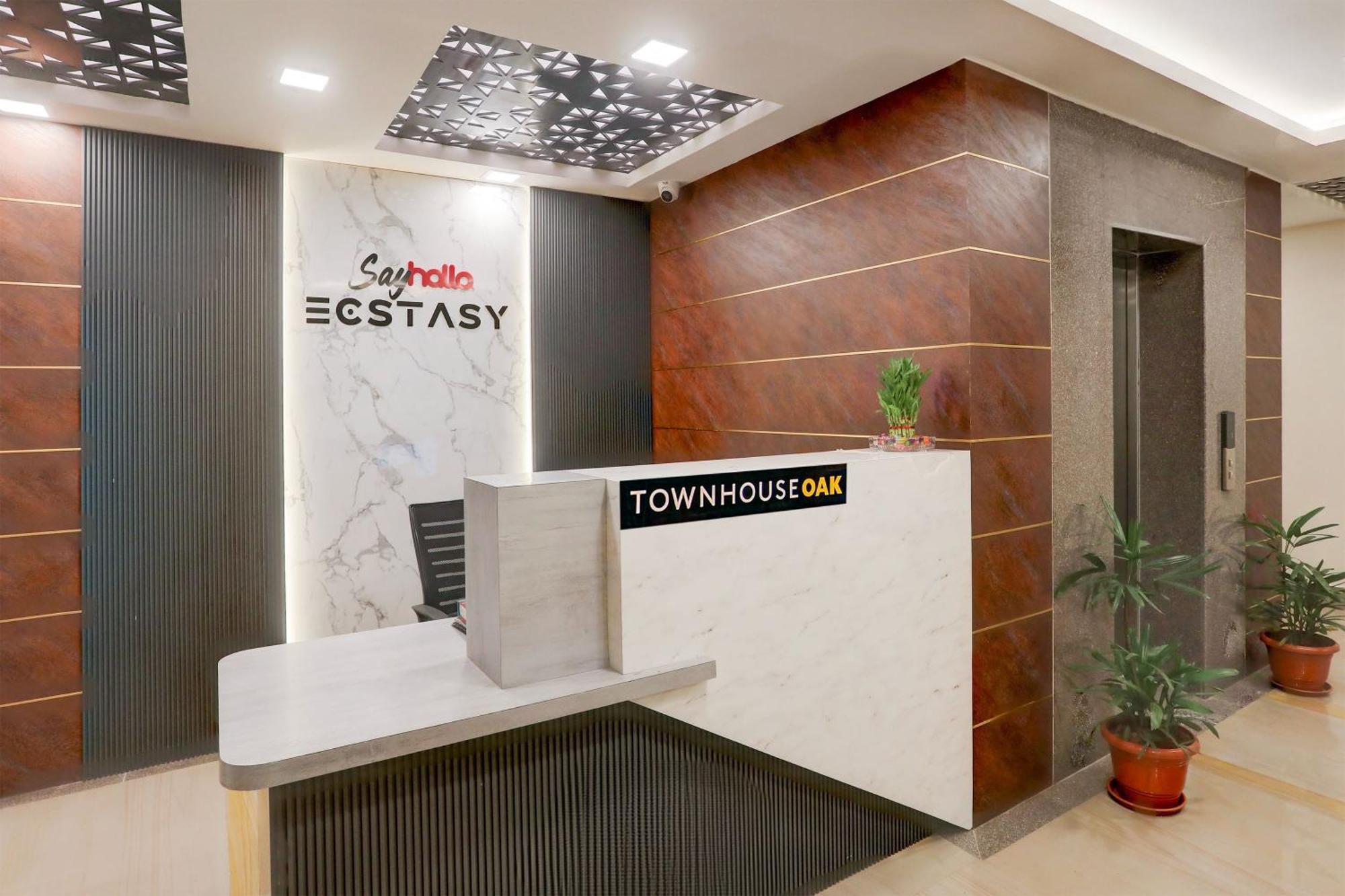 Super Townhouse Oak Sayhallo Ecstasy ブバネーシュワル エクステリア 写真